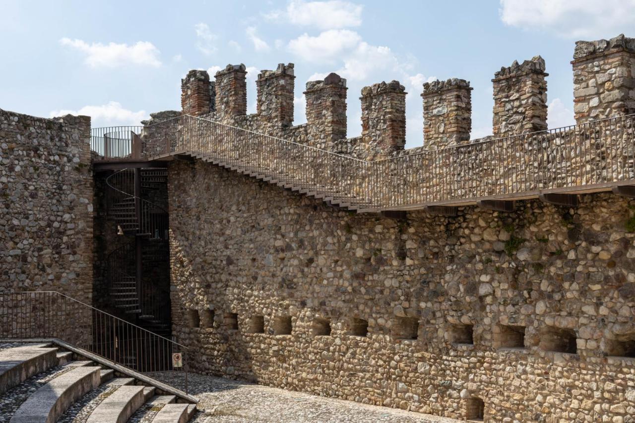 Lapiccolina Apartment Desenzano del Garda Bagian luar foto
